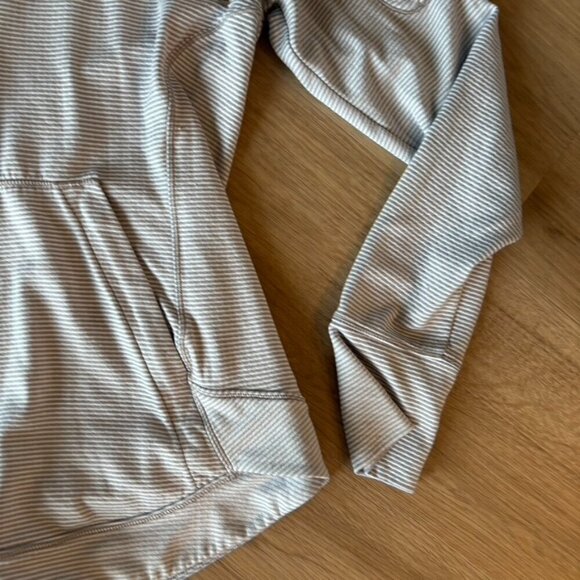 Athleta Heavenly Hail gray white Striped Half Zip active pullover Hoodie Small - Picture 5 of 11